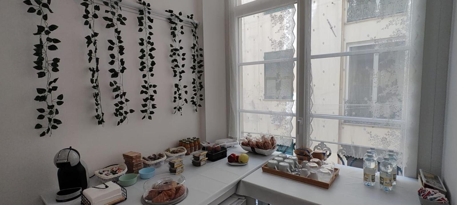 Le Quattro Stagioni Bed & Breakfast Генуа Екстериор снимка